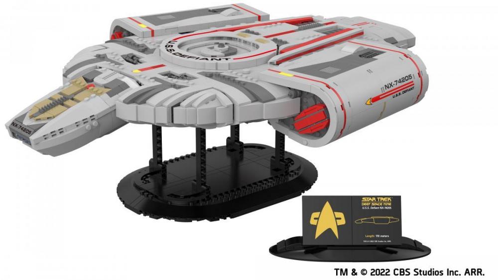 Blue Brixx Star Trek USS Defiant Large Model